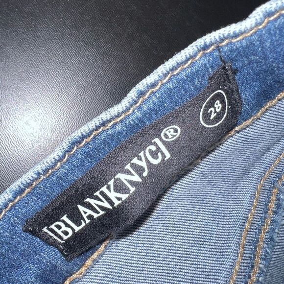 [BLANKNYC] Ruffle Flare Bottom Blue Denim Jeans Size 28 EUC - Picture 5 of 10